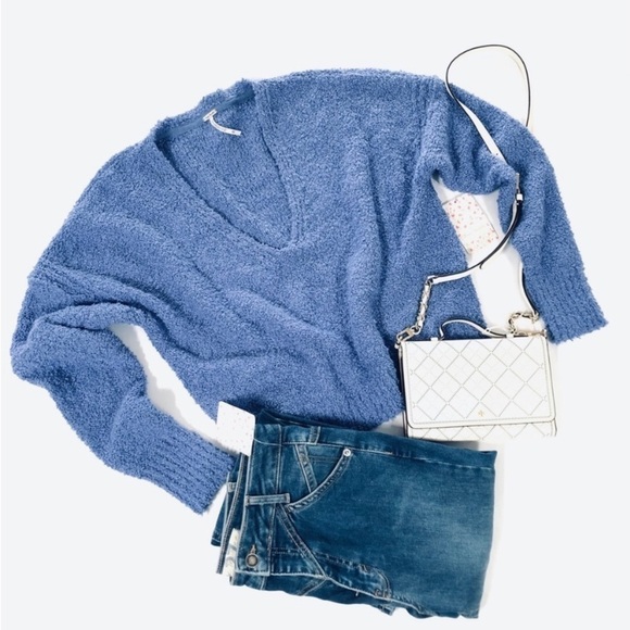 Free People V neck Slouchy Sweater size Small - Picture 3 of 9